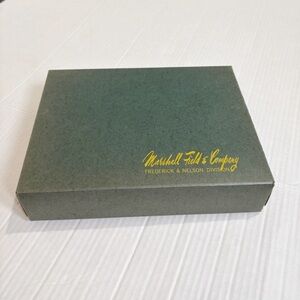 🌷sale* Vintage Marshall Field and Company Frederick and Nelson Division Gift Box